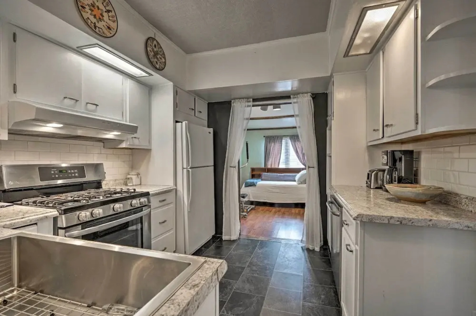 Comfortable Craftsman Home - 2 Miles to UB Campus!