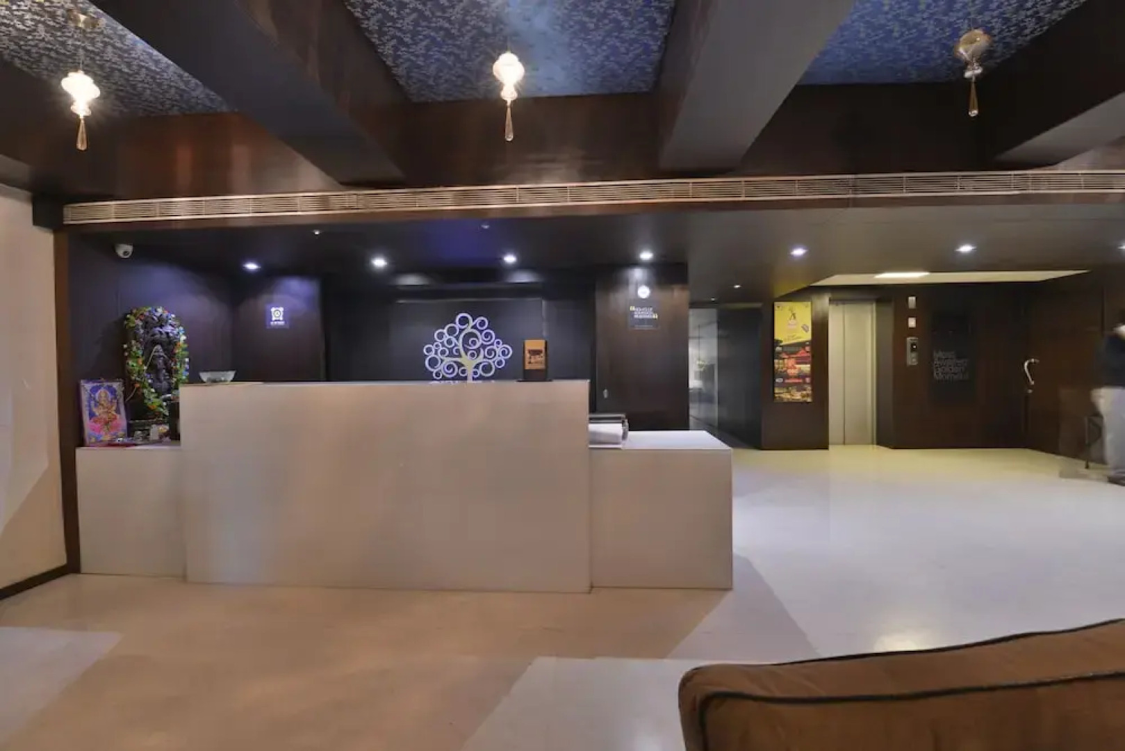 Hotel The Golden Oak Central by Citrus Prime