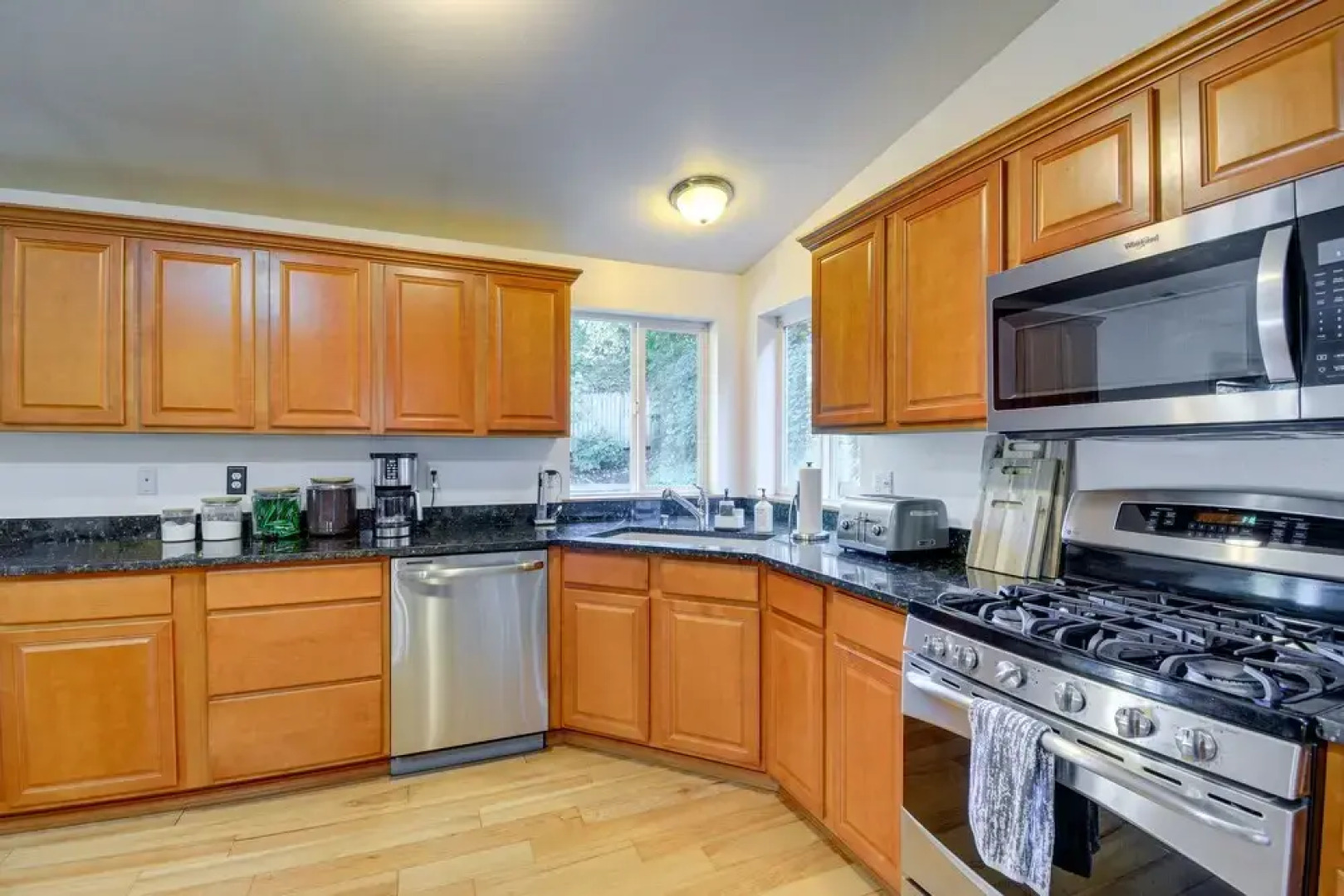 Gig Harbor Vacation Rental w/ Private Hot Tub!