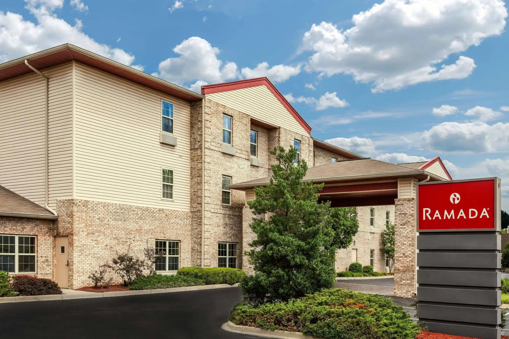 Ramada Inn Sellersburg