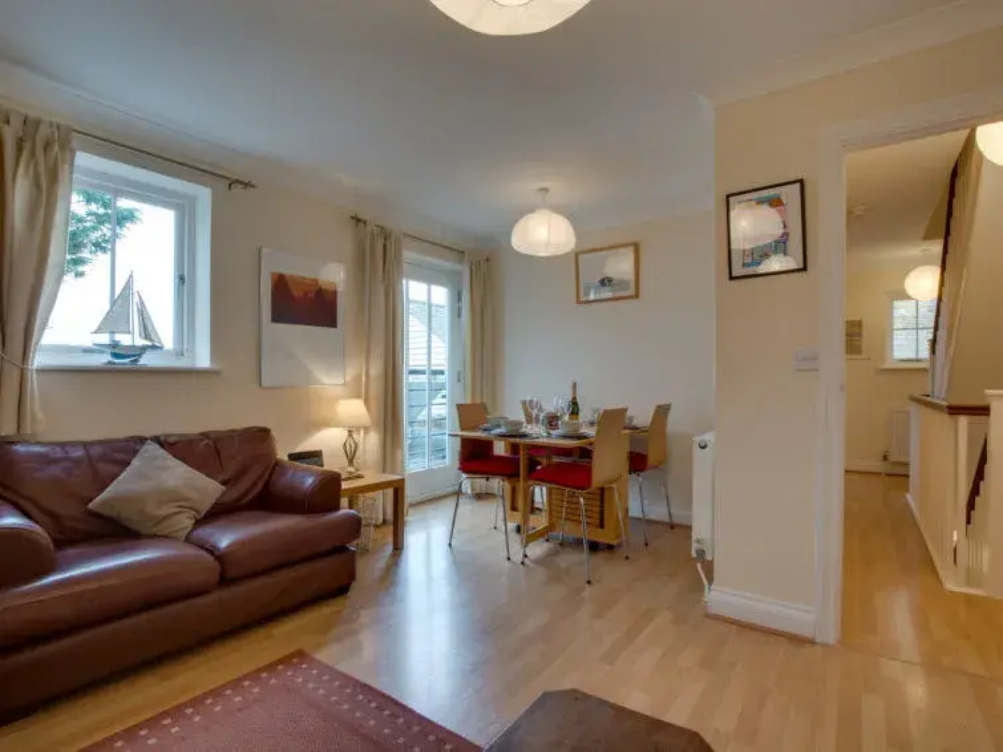 Holiday Home Whitepost