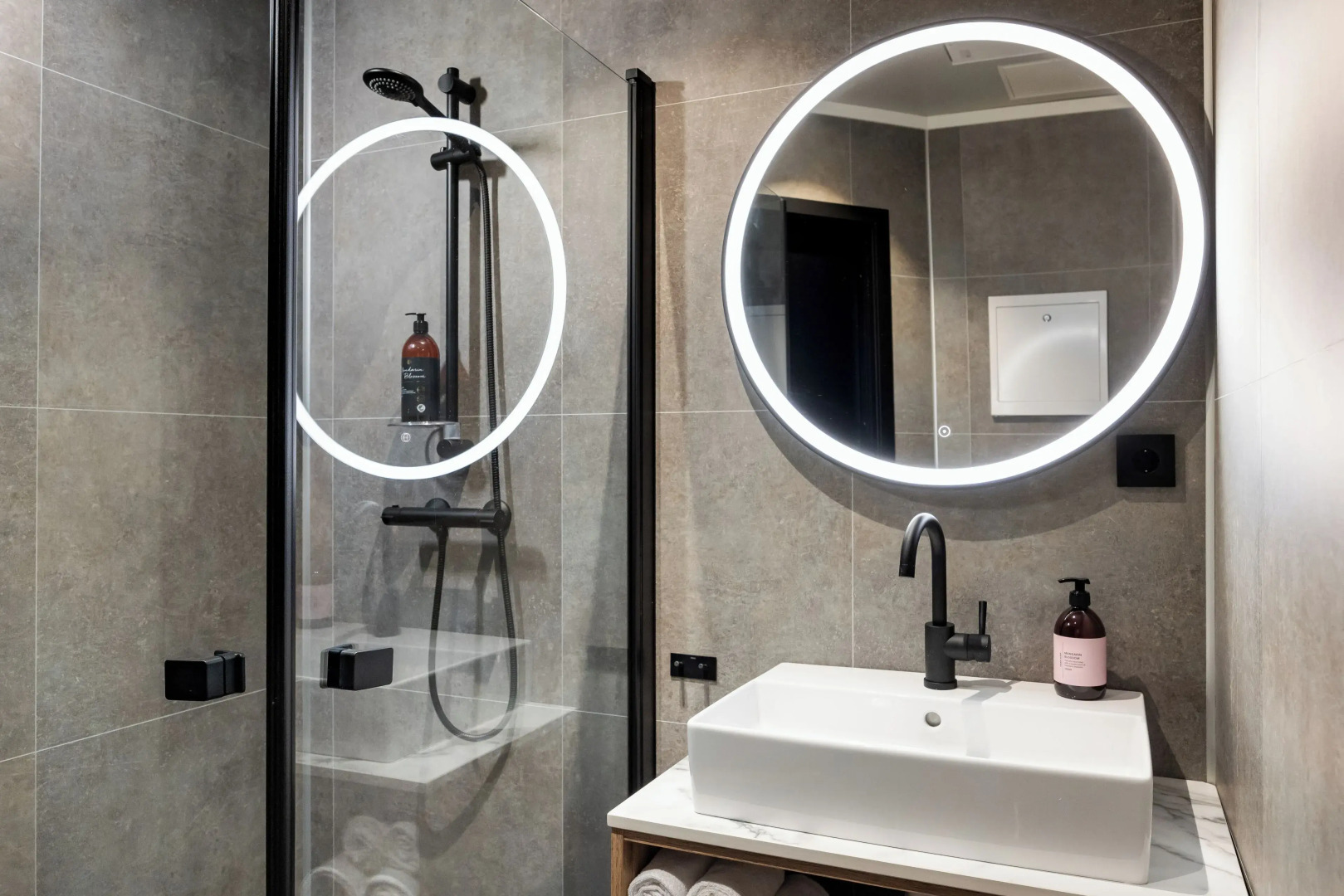 Stryn House Apartments & Hotel