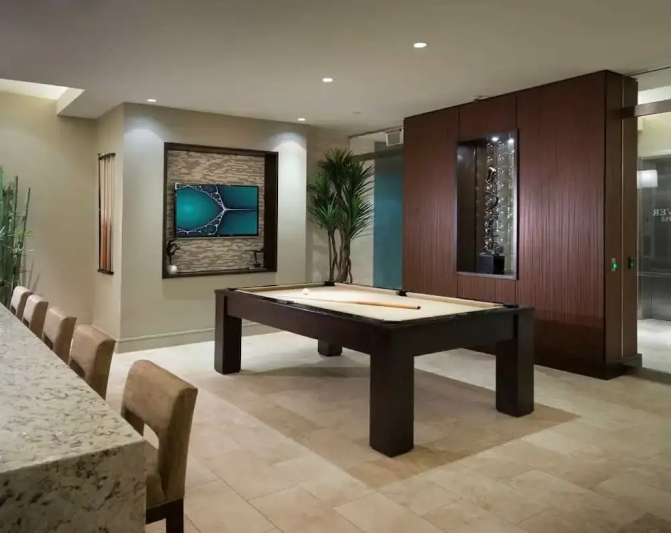 Global Luxury Suites at Toone Street