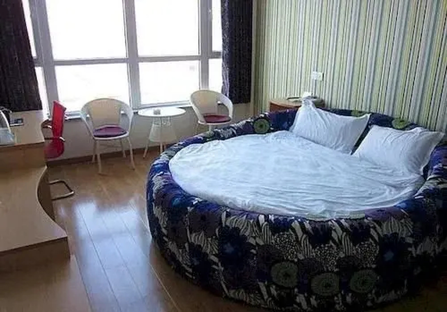 Shuangdie Business Hotel