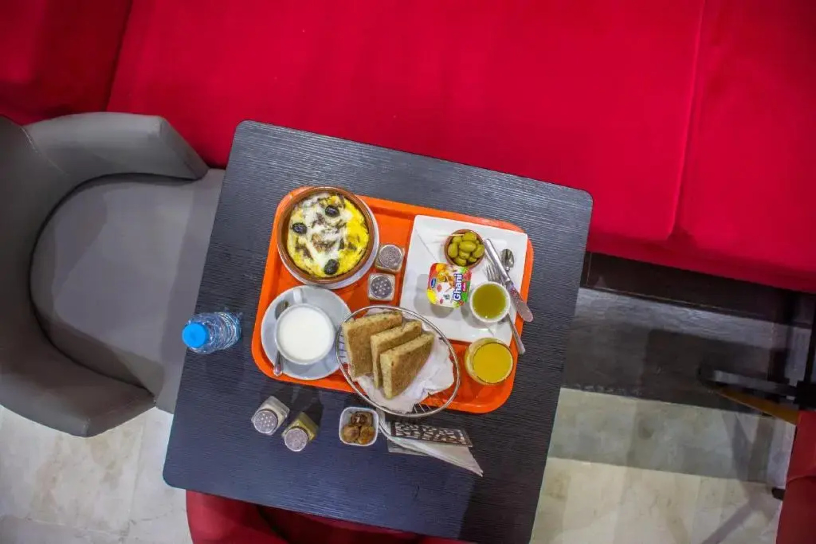 Hotel Hadaik Ain Asserdoune