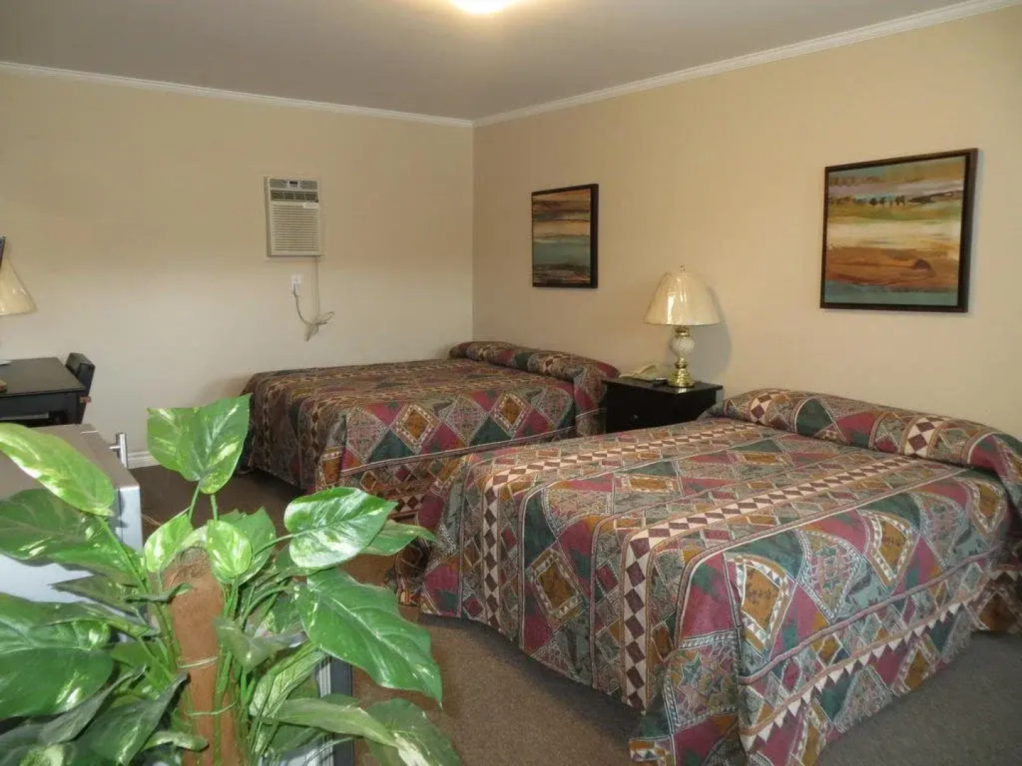 Trapper's Choice Inn & Restaurant