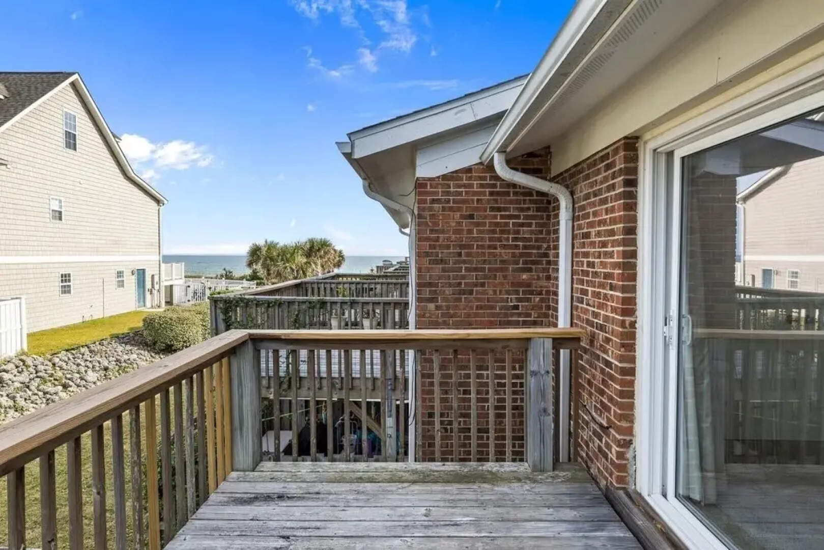 Sand Dollars & Sunshine 2 Bedroom Condo by Redawning