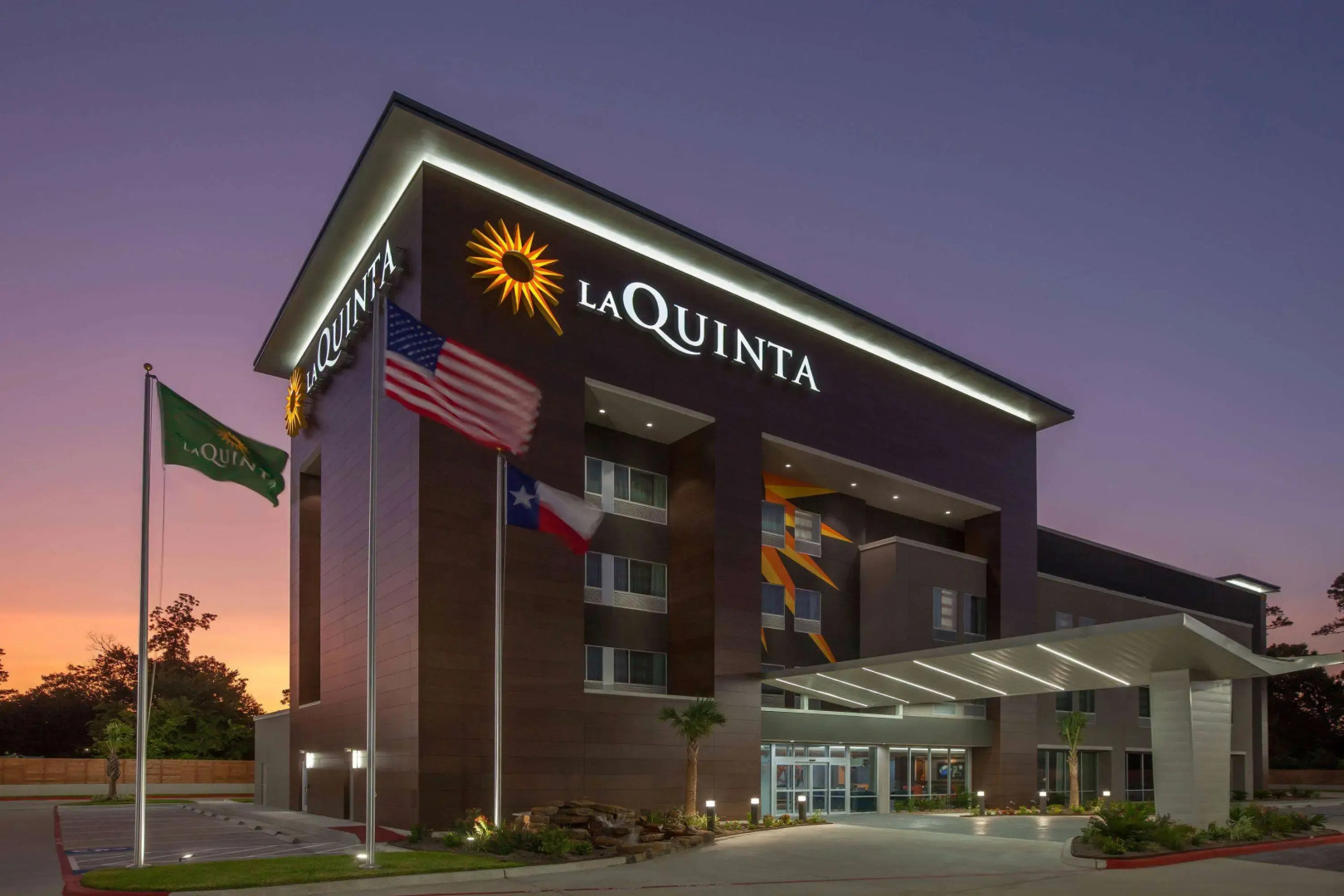 La Quinta Inn & Suites by Wyndham Houston East at Sheldon Rd