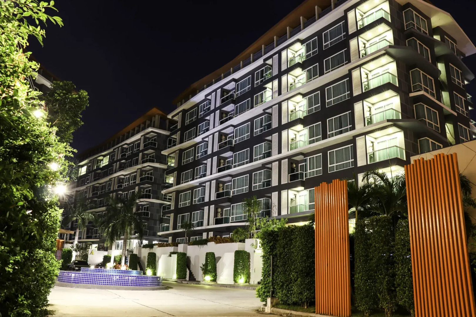 Wisdom Hotel & Residence