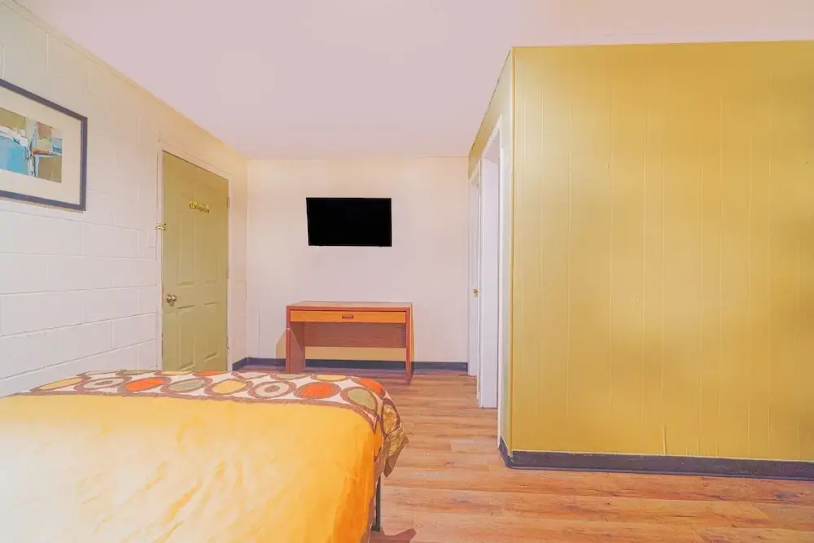 The Inn by El Dorado Lake