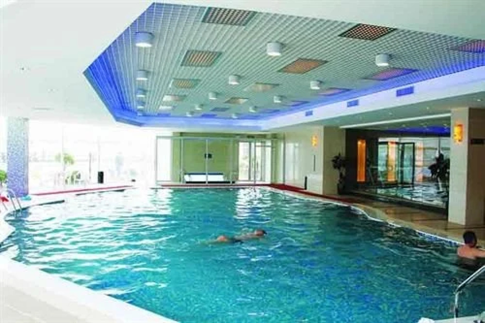 Junhui Jianguo Hotel