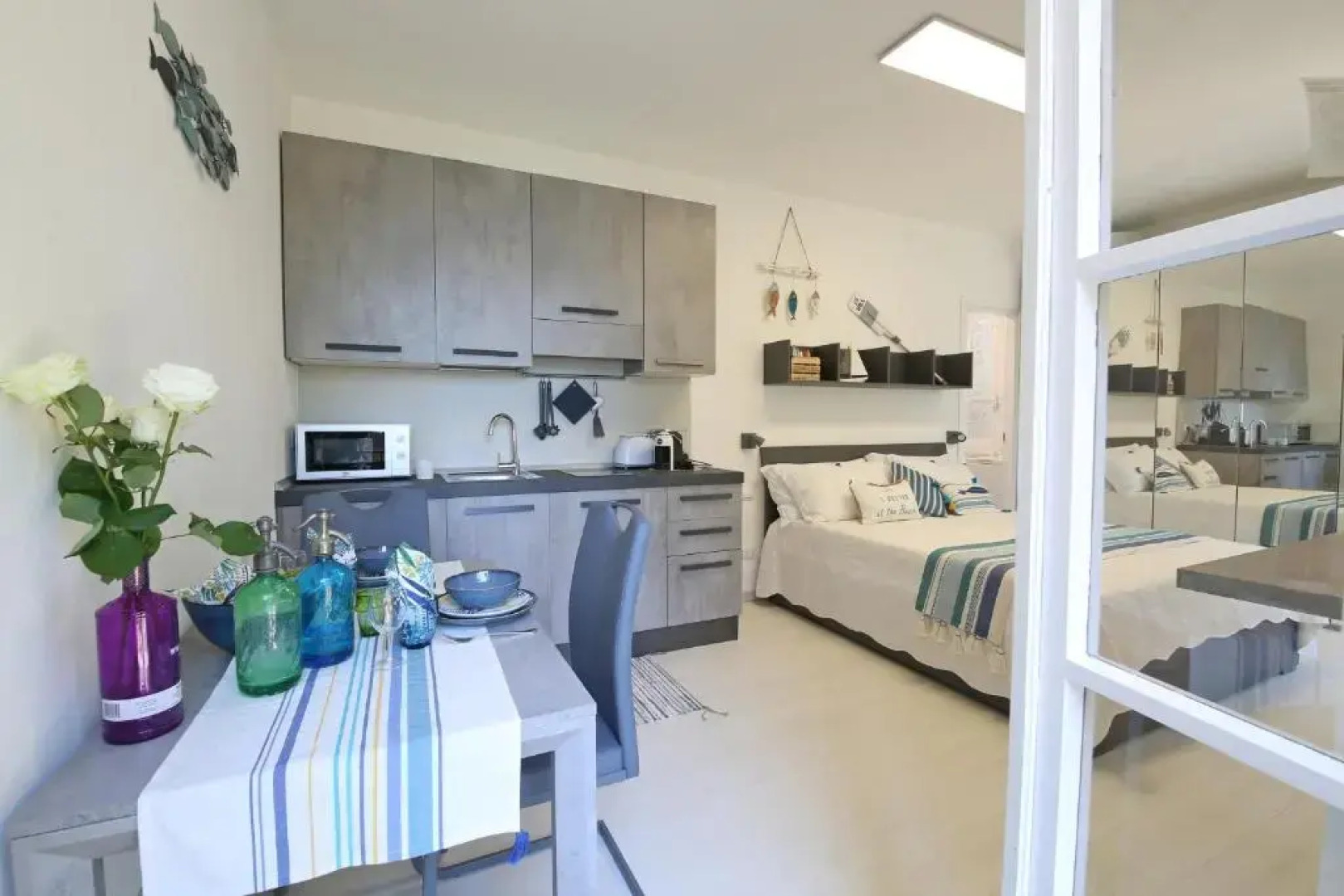 Apartment A lago, private beach and parking