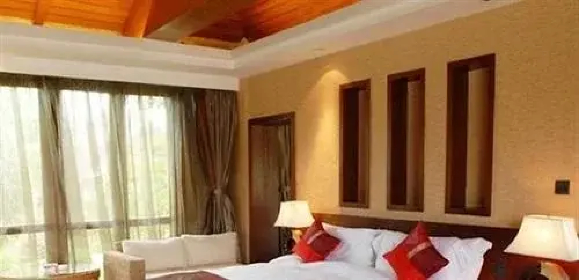 Ganlanba Spa & Resort Hotel