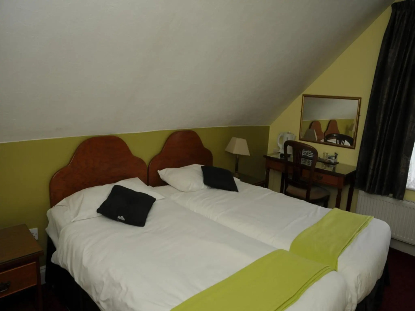 Wimblehurst Hotel