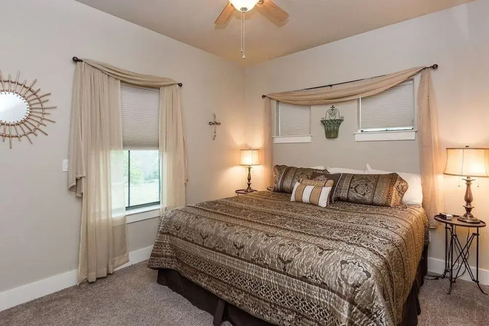 Far View Gasthaus 2 Bedroom Apts by RedAwning