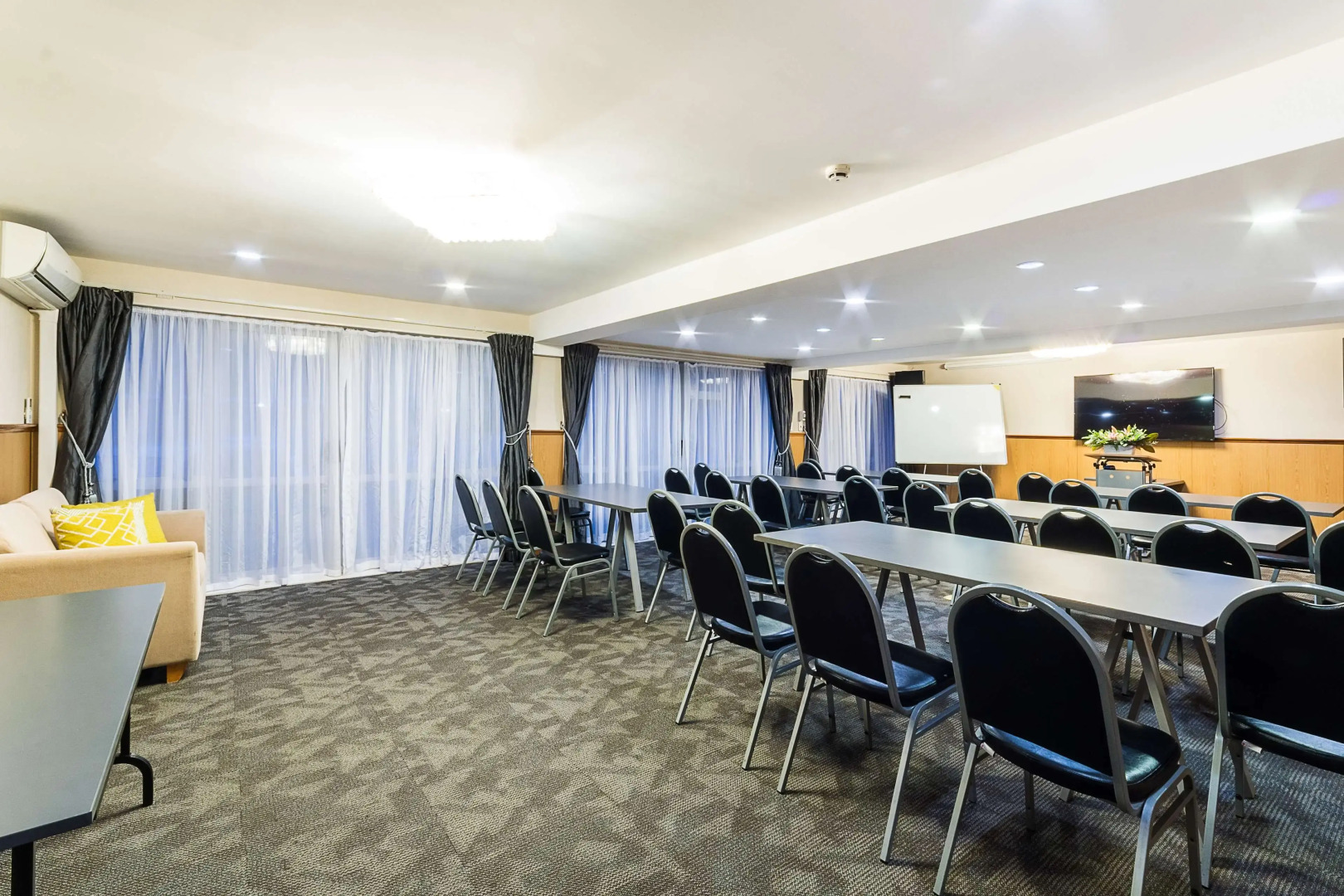 Best Western Newmarket Inn & Suites