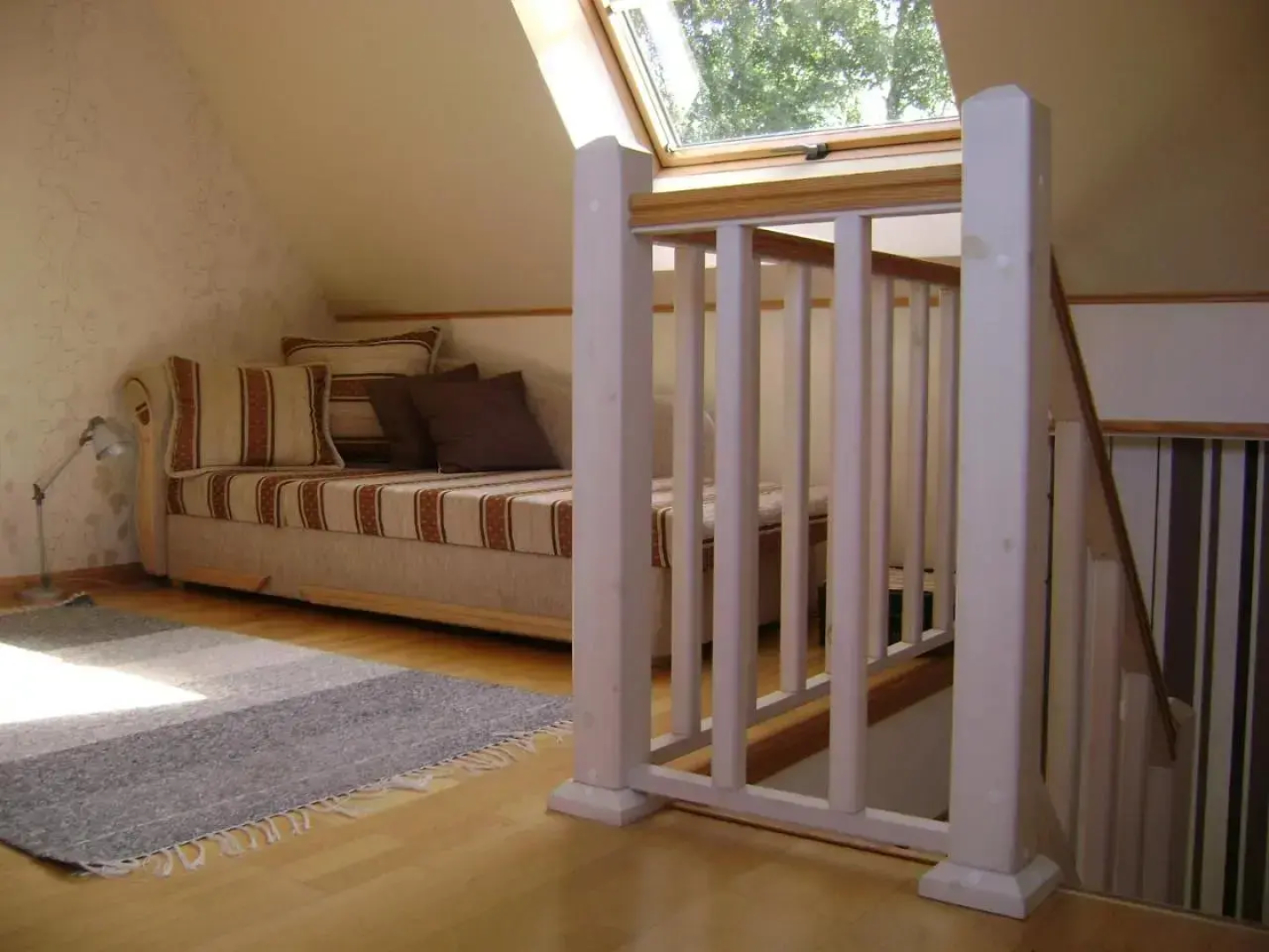 Mere Holiday House
