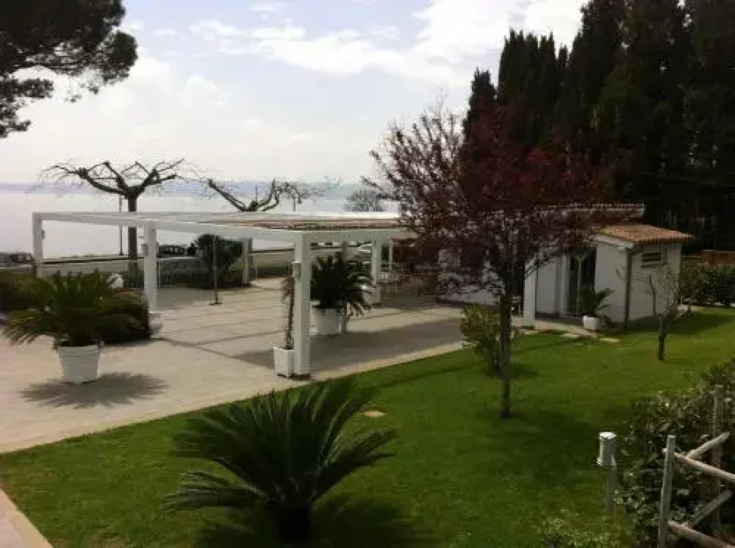 Skipper White Guest House