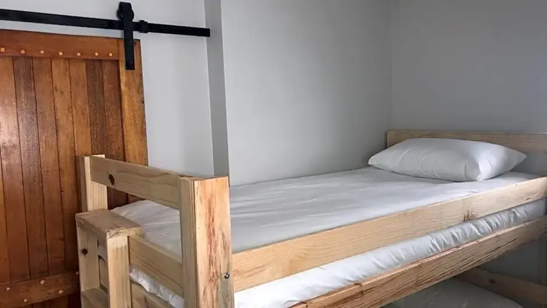 Coral Wood Self Catering Suites And BB