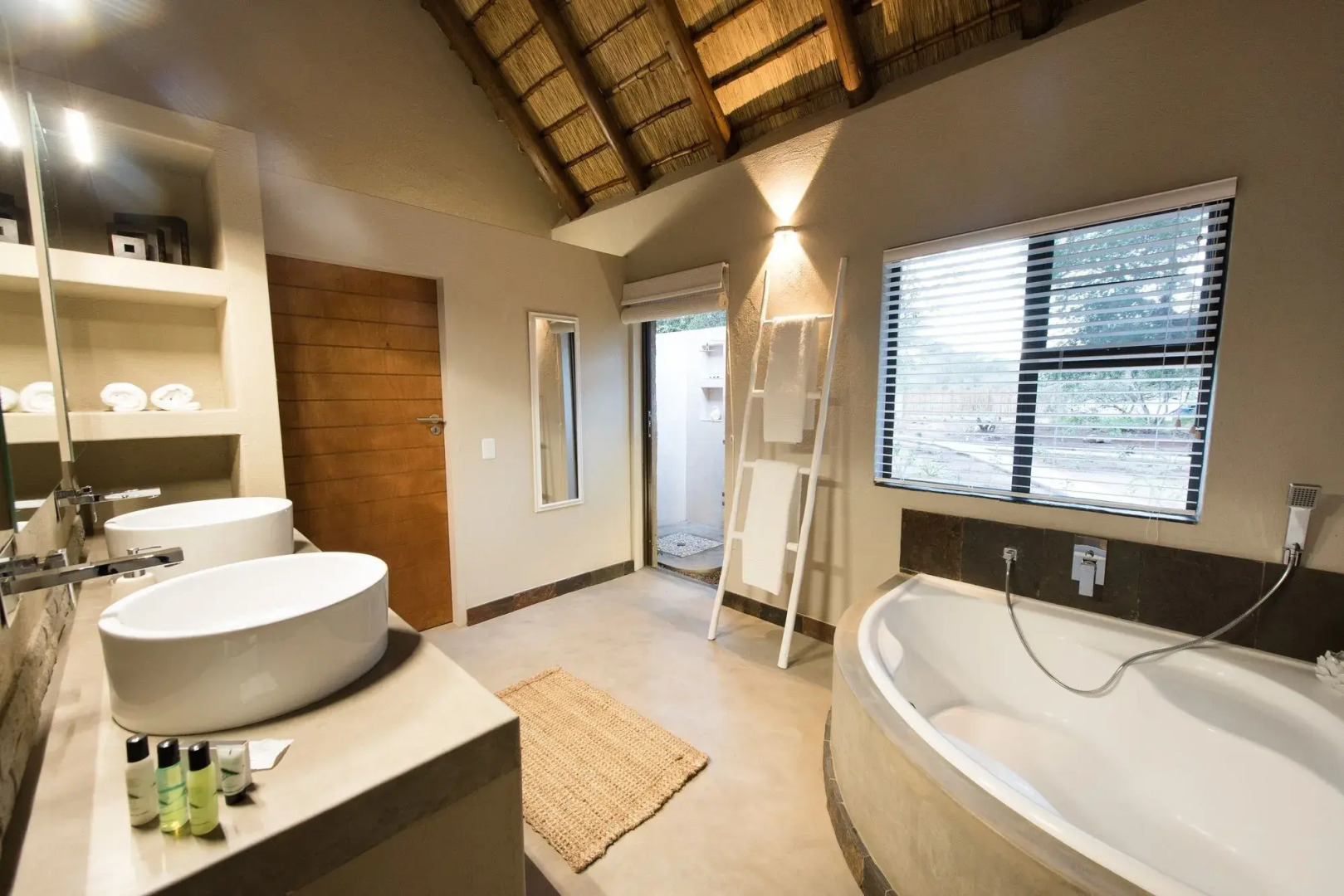 Bushbaby River Lodge
