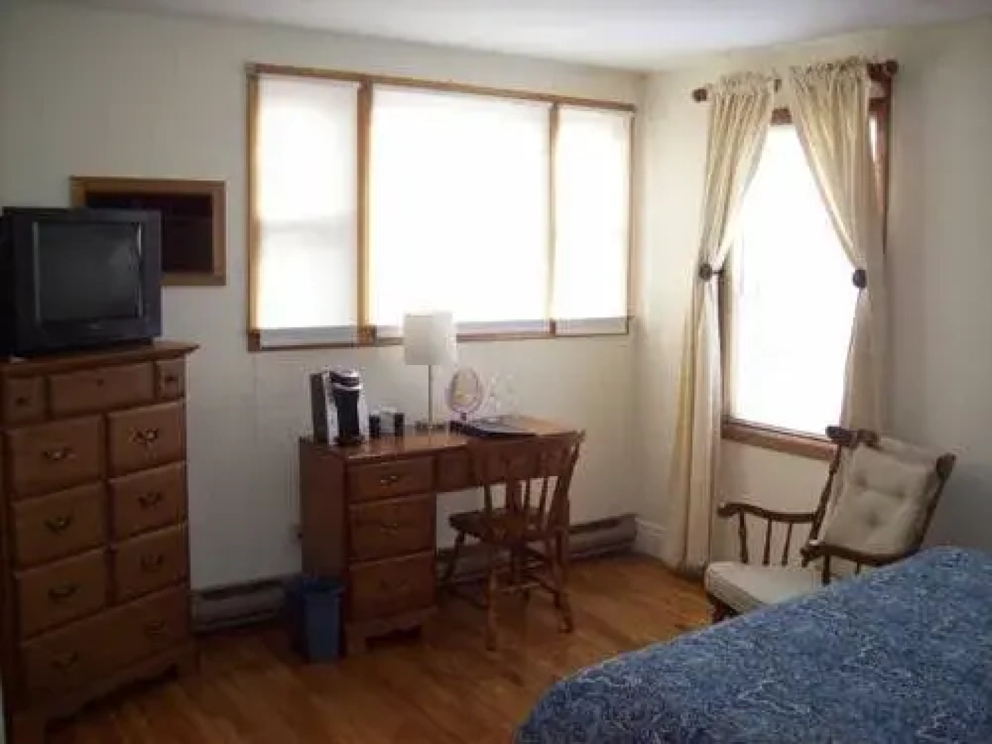 Loyalist Inn & Suites