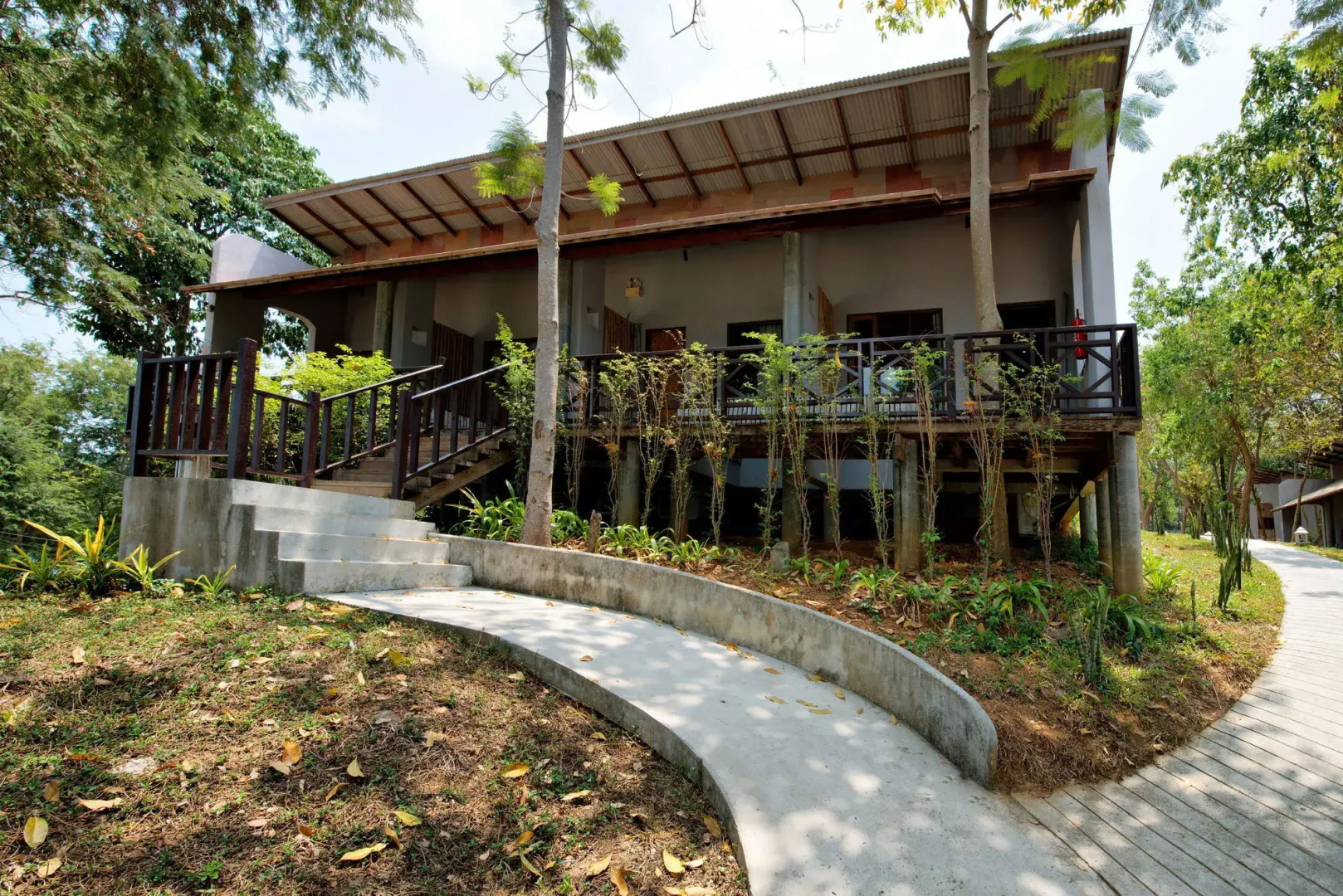 Bar And Bed (sleepless Society @ Samed)