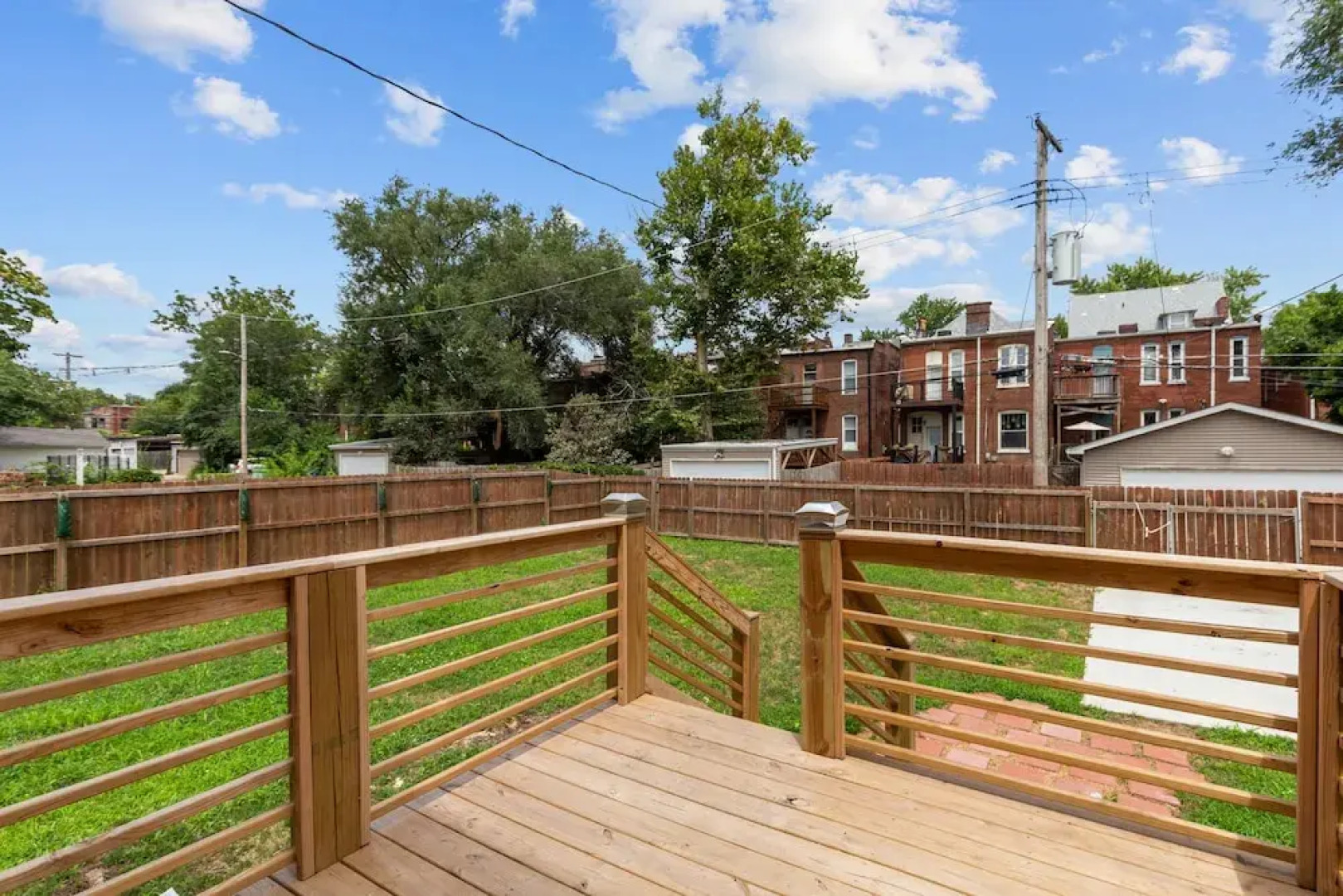 Red Brick Hideaway | JZ Vacation Rentals