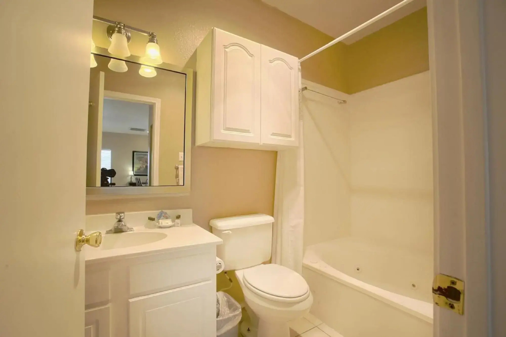 Plantation Suites & Conference Center