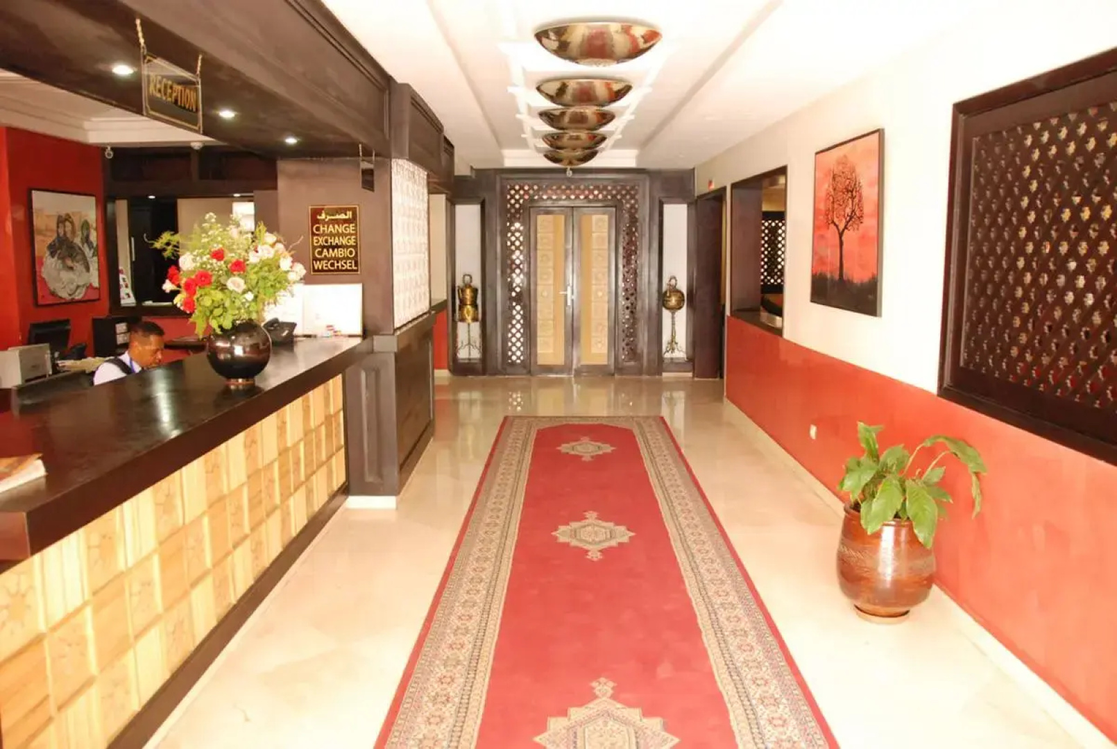 New Farah Hotel