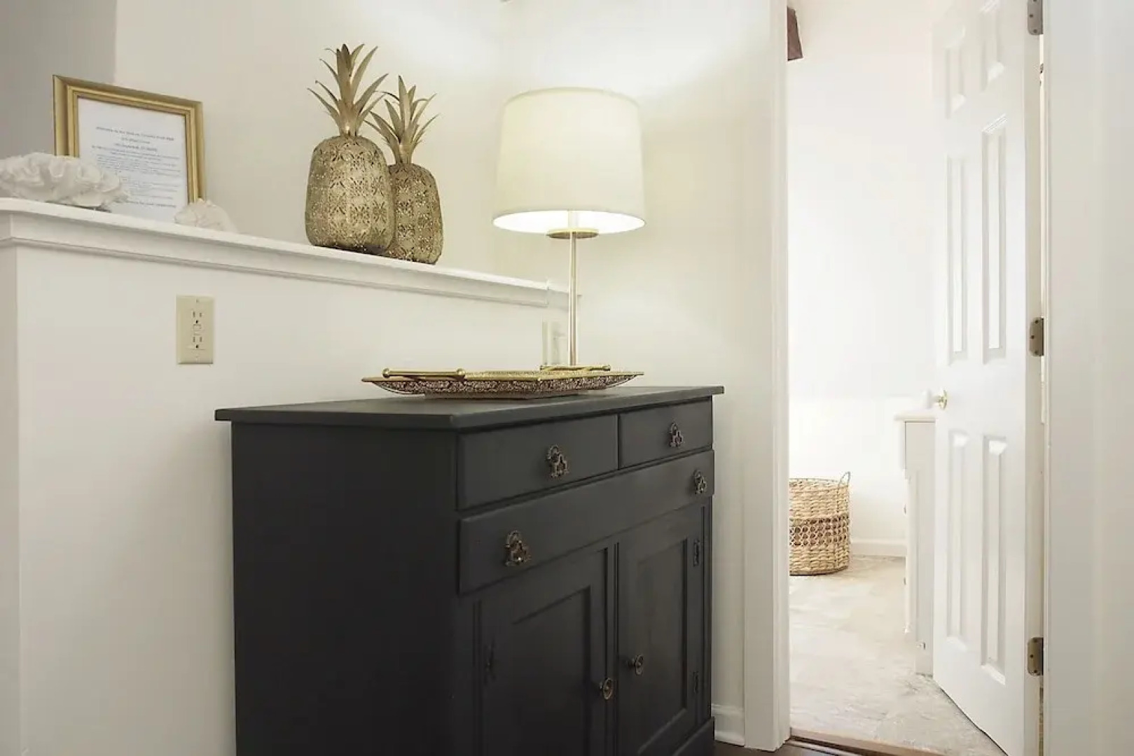 The Deacon & James Pharmacy B&B