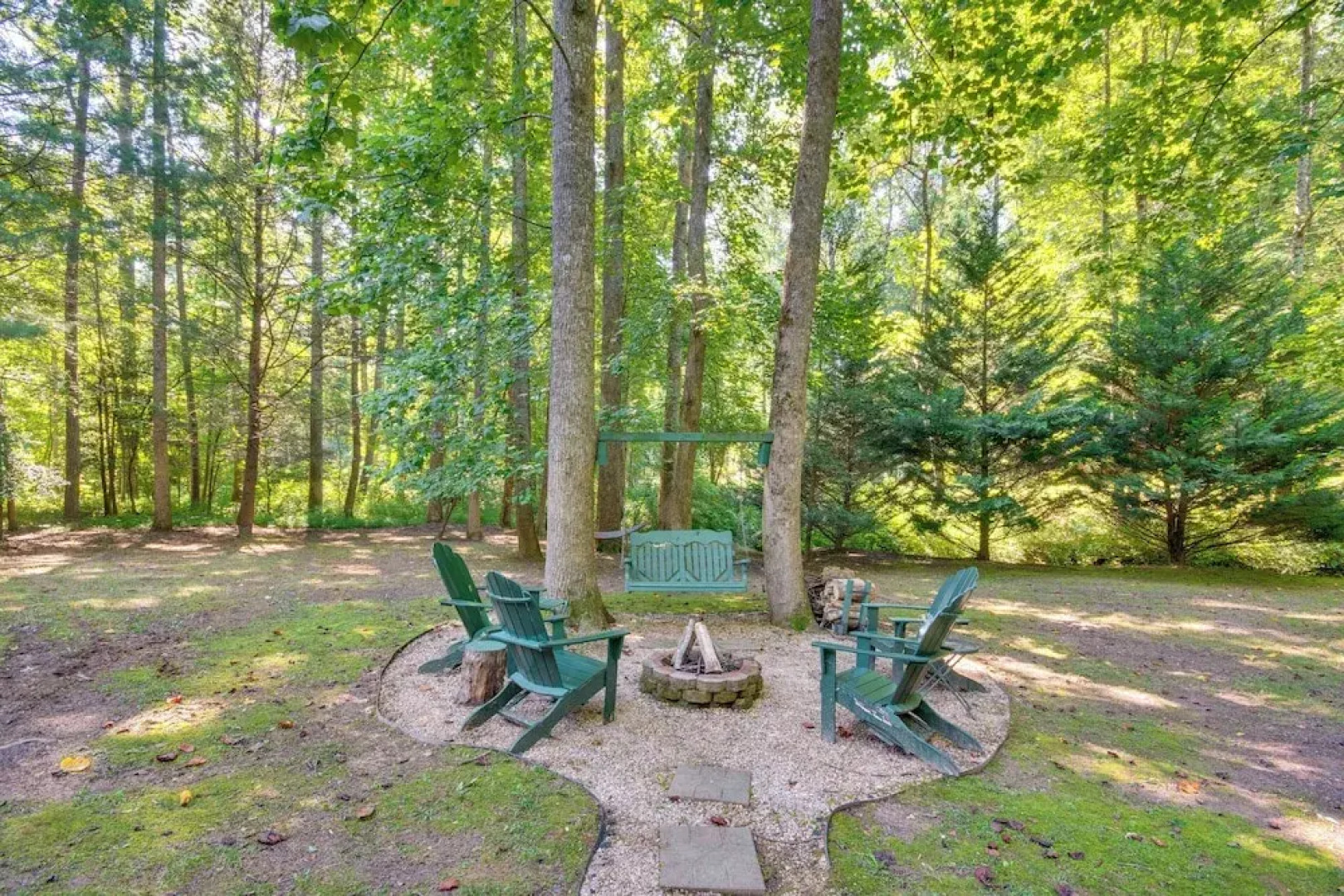 Sandy Beach, Fun Games & Barn: Lake Lure Gem!