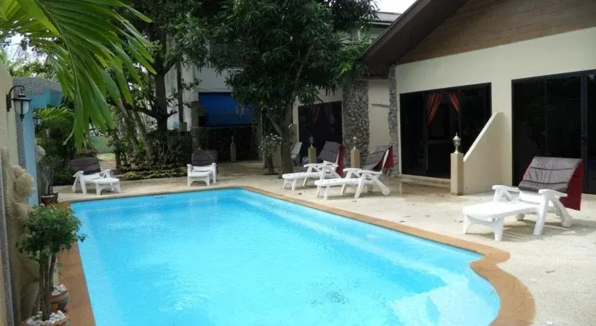 Manohra Cozy Village