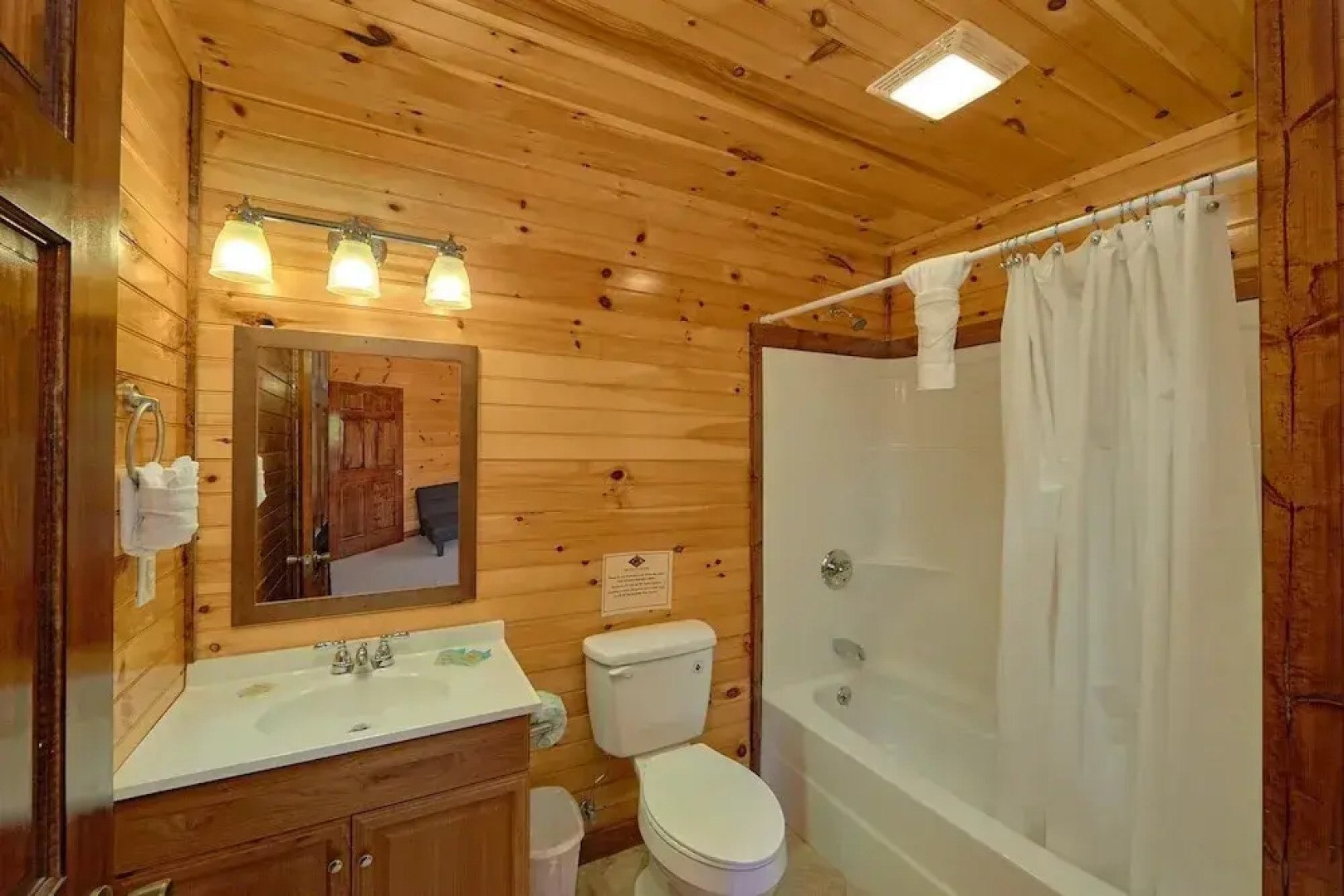 Uwoduhi Pool Lodge Apartment 6