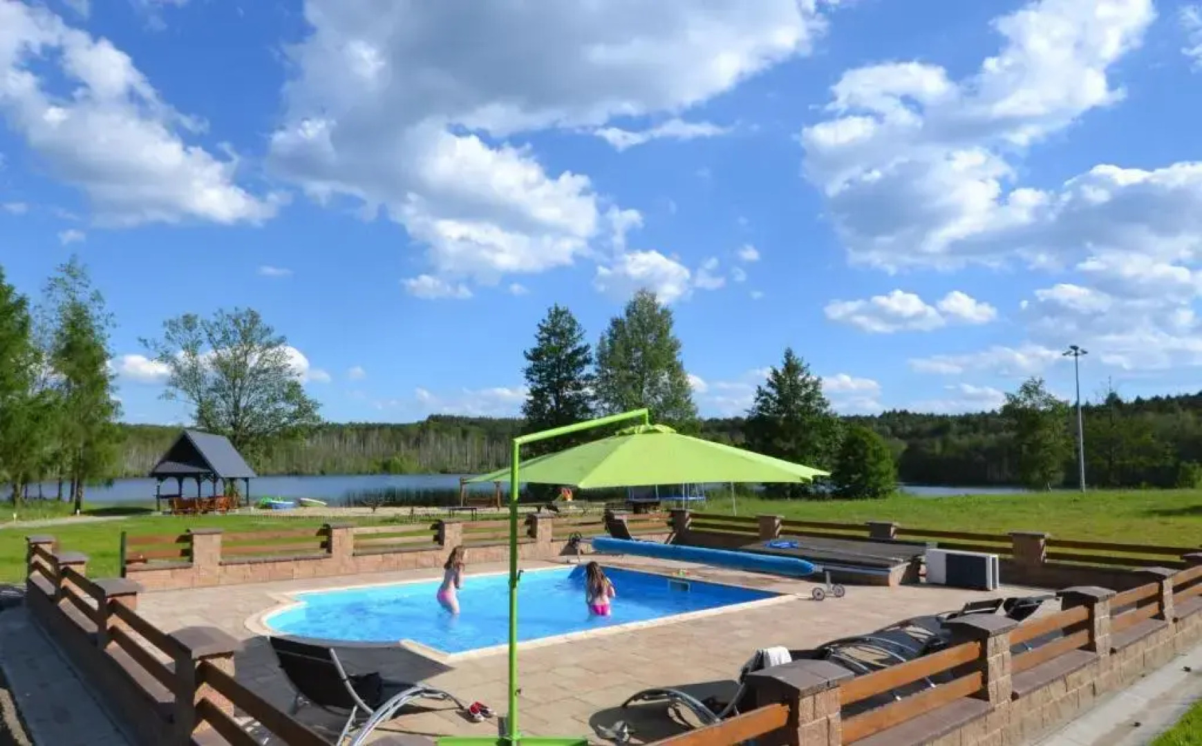 Rezydencja nad jeziorem - Pestkownica