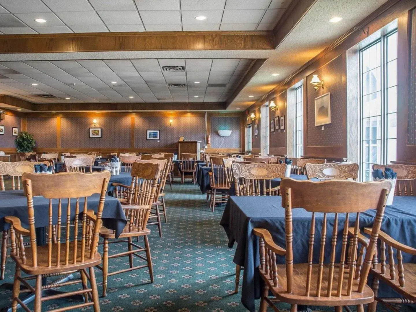 Quality Hotel & Suites