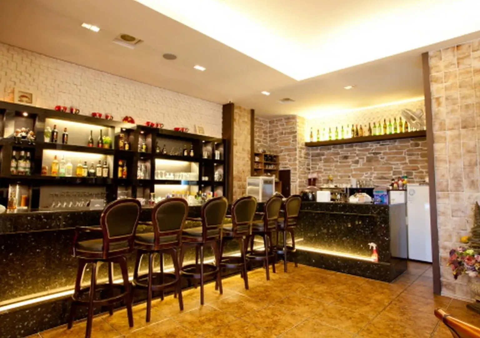 B&Beach Hotel