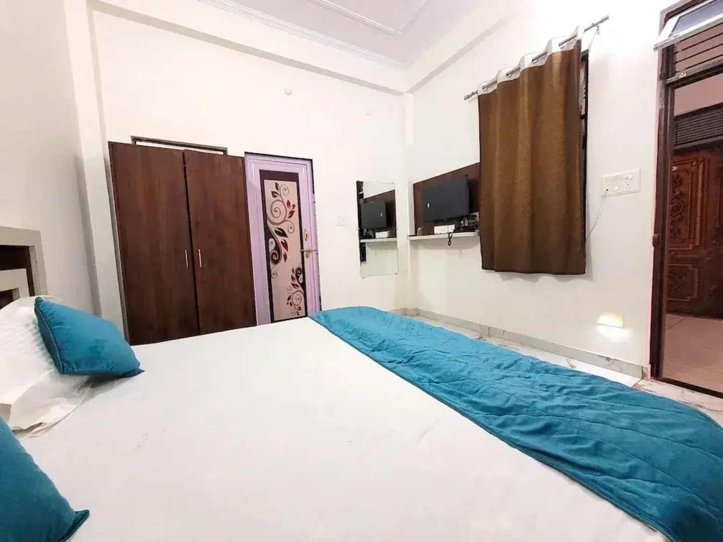 Hotel Ram Ghat Inn