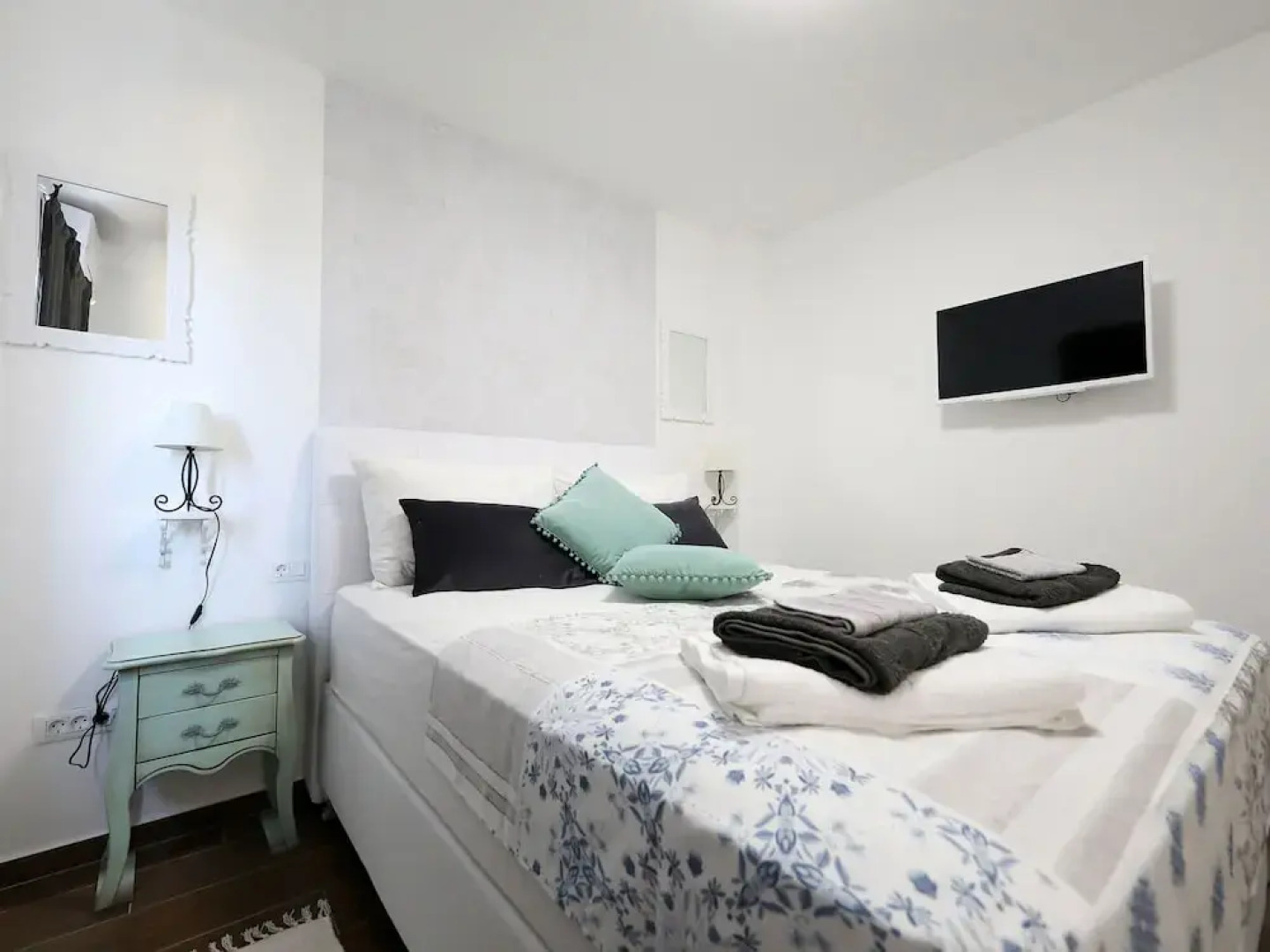 Modern Villa in Sveti Filip i Jakov With Swimming Pool