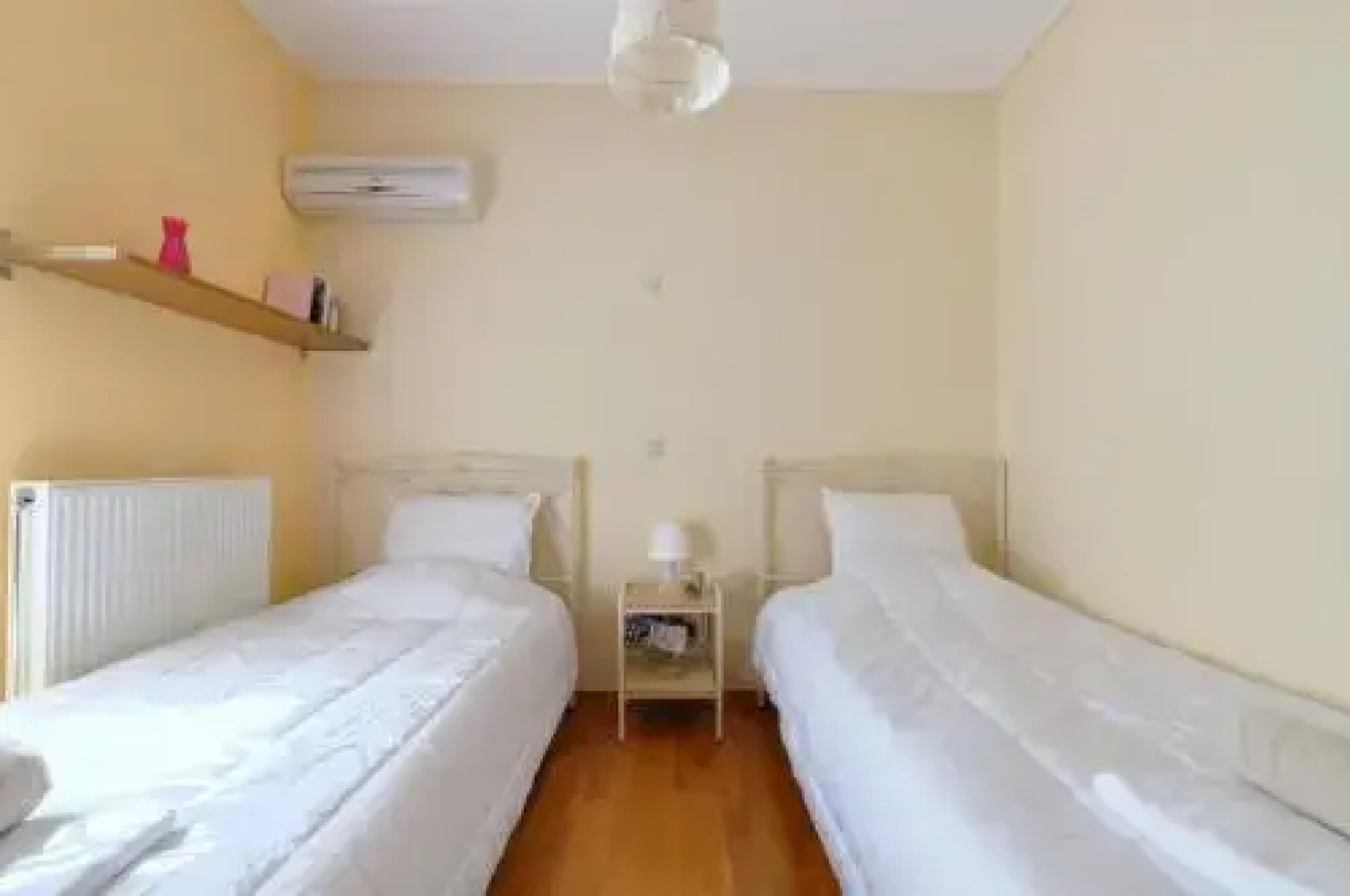 Kosta's Family House