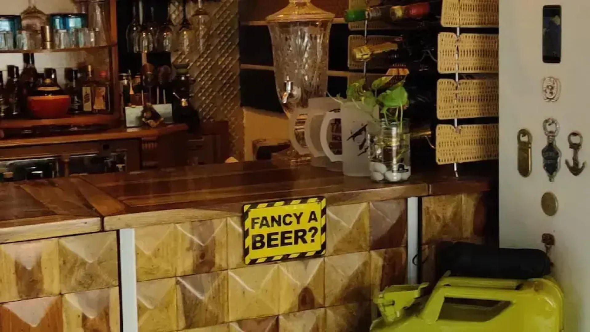 Room in Condo - 'mount View Double-bed' By Aparna Bienvenue !