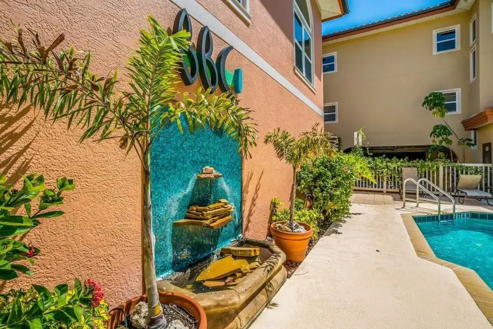 Bradenton Beach Club by RVA