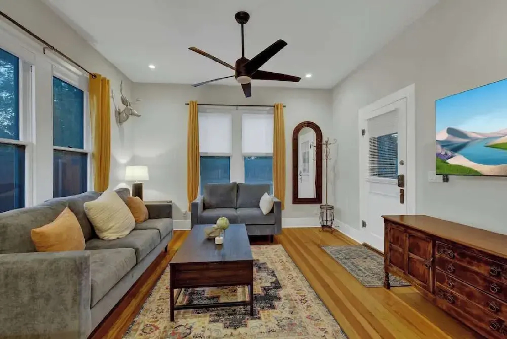 Tolle Haus: W/pool & Firepit-walk to Schlitterbahn, Comal Chutes & Downtown!