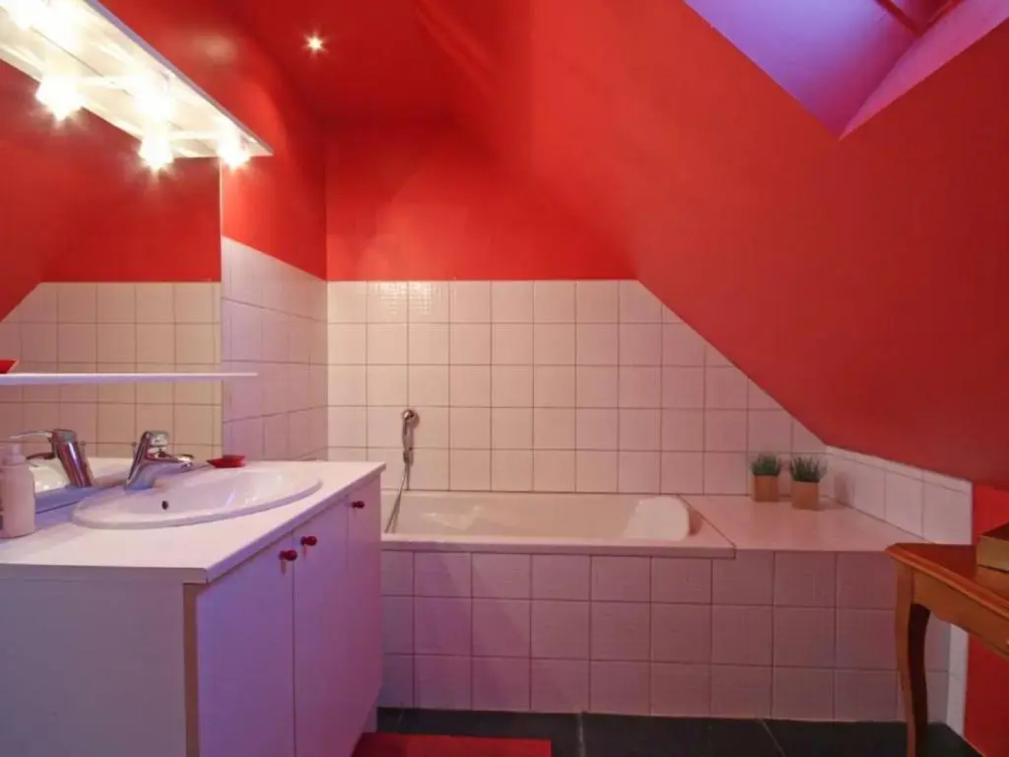 Gîte Laleu, 6 pièces, 10 personnes - FR-1-497-46