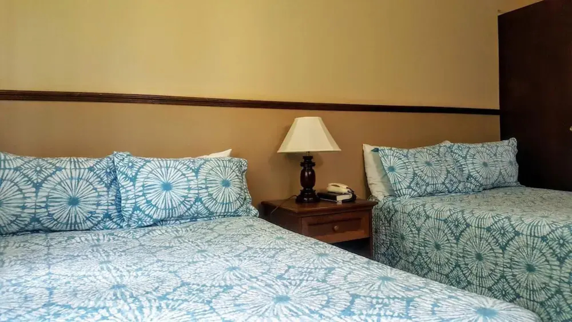 The Mandeville Hotel