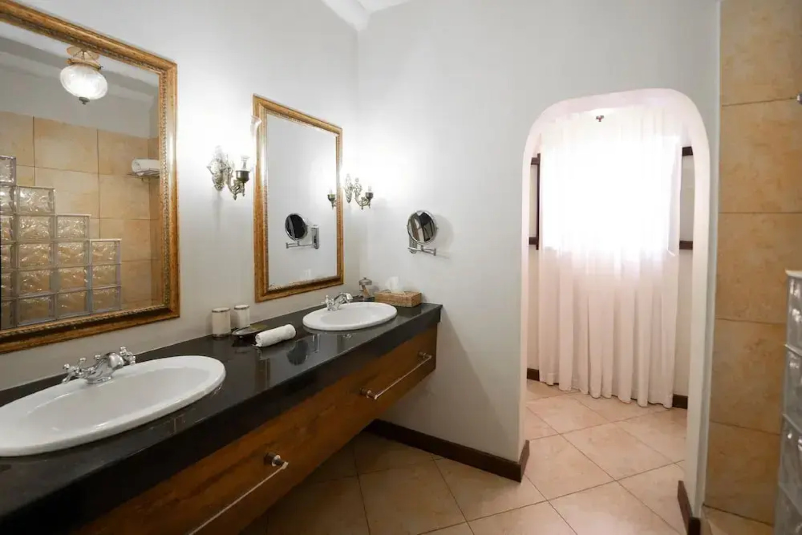 Billionaire Beachfront Apartments