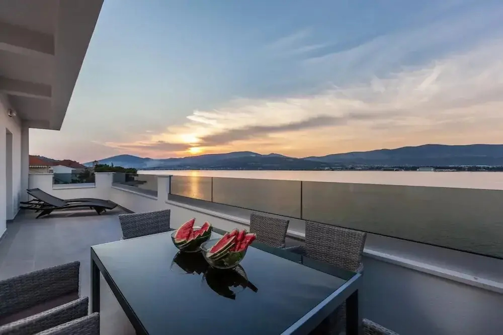 Luxury Villa ARIA Seafront for 21 people