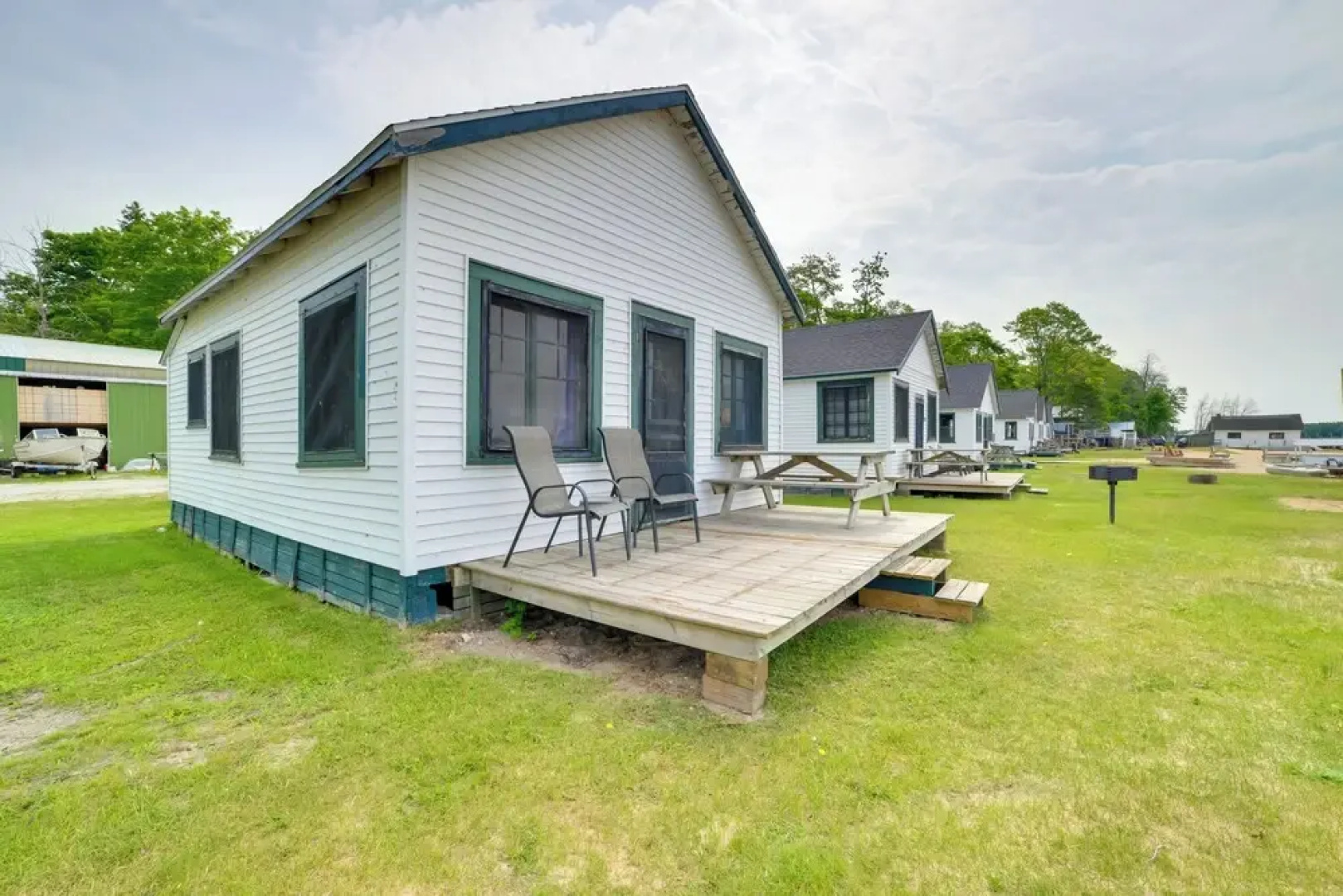 Les Cheneazu Island Hideaway w/ Community Perks!