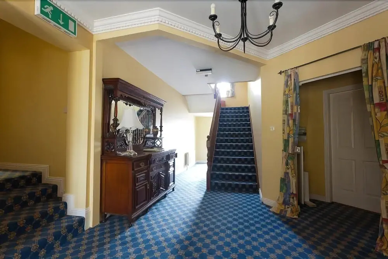 Annabella Lodge Bed & Breakfast