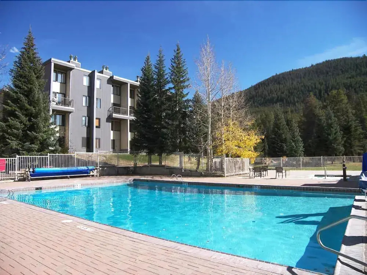 Lakeshore 1 Ba Studio condo by RedAwning