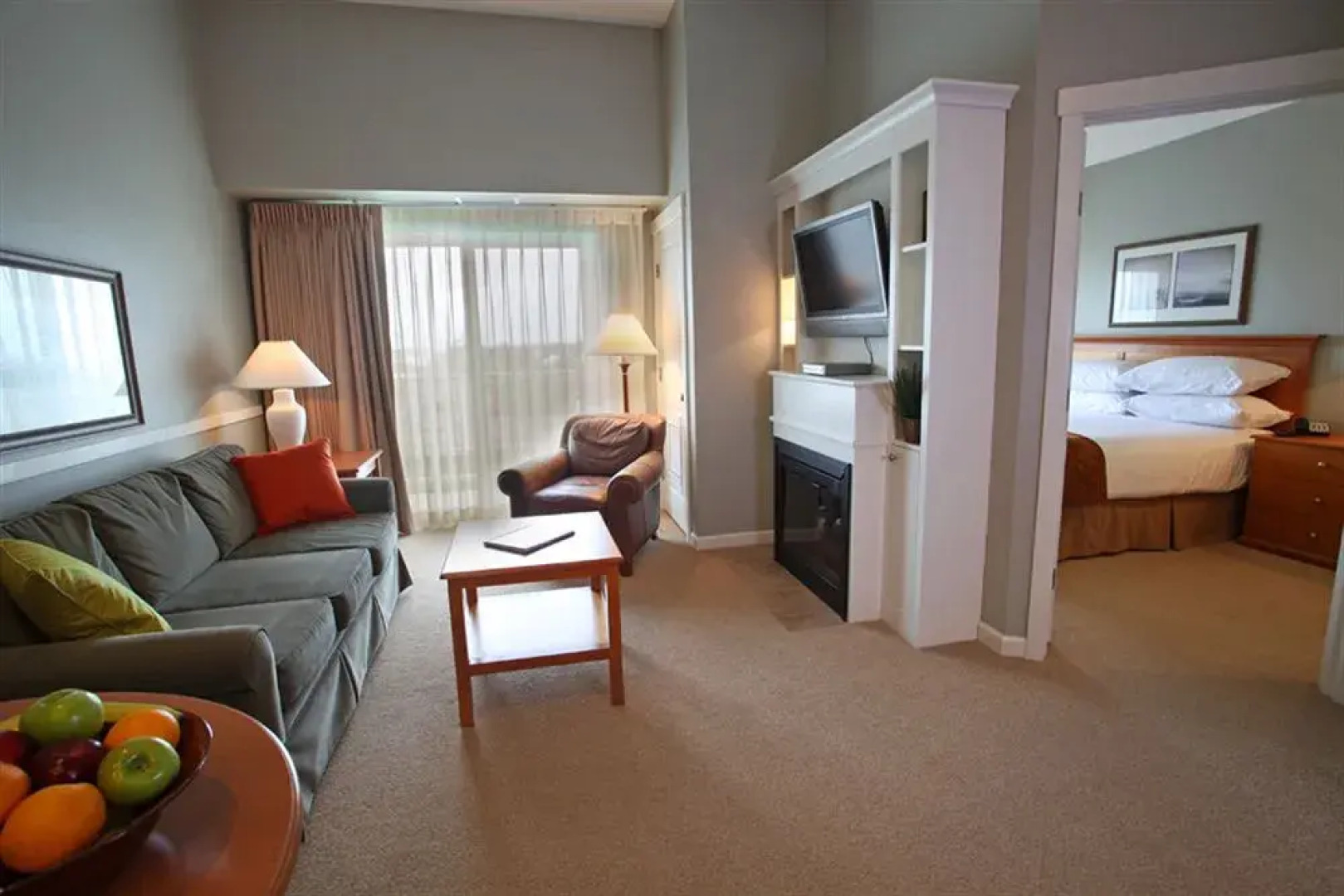 Rivertide Suites Hotel